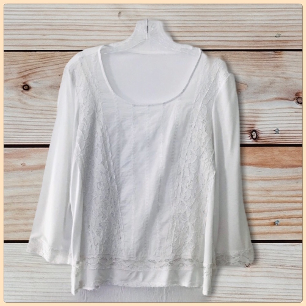 NEW! ROMANTIC! White Cotton Boho Lacy Top Size Medium
